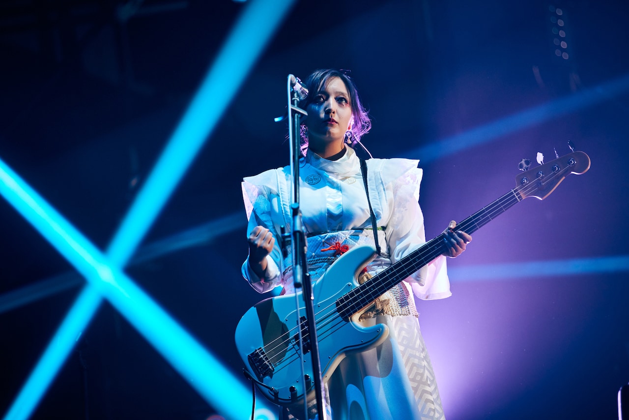 女王蜂 やしちゃん まとめ売り Amazon.co.jp: 女王蜂 qb限定 qb BEAST ぬいぐるみ やしちゃん