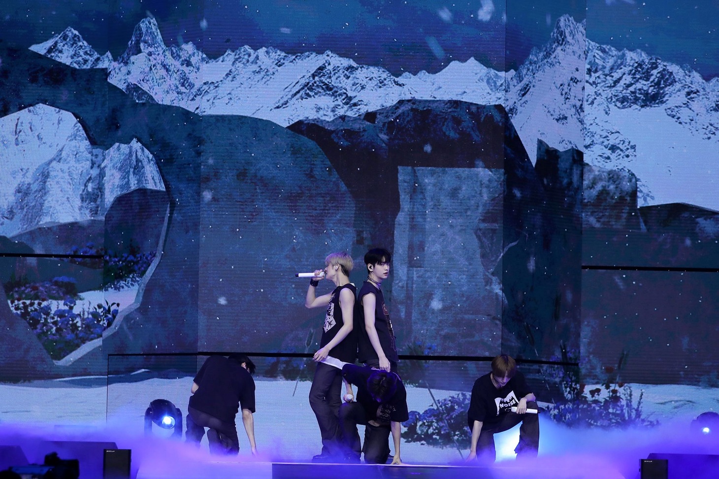 「2022 TOMORROW X TOGETHER FANLIVE MOA X TOGETHER」の様子。(c)BIGHIT MUSIC