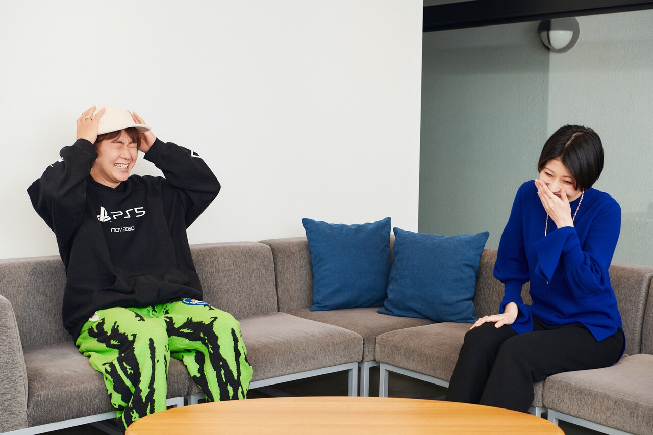 左からヒャダイン、児玉雨子。