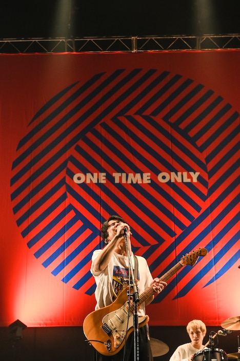 KOTORIの横山優也（Vo, G）。（Photo by MASANORI FUJIKAWA）