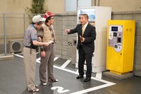 コント「パーキング」より。 (c)フジテレビ