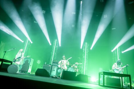 「SCANDAL WORLD TOUR 2022 "MIRROR"」厚木市文化会館 大ホール公演の様子。（撮影：ヤオタケシ）