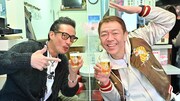 BS-TBS「町中華で飲ろうぜ」より。左から松岡昌宏、玉袋筋太郎。(c)BS-TBS