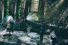 King Gnuのパフォーマンスの様子。