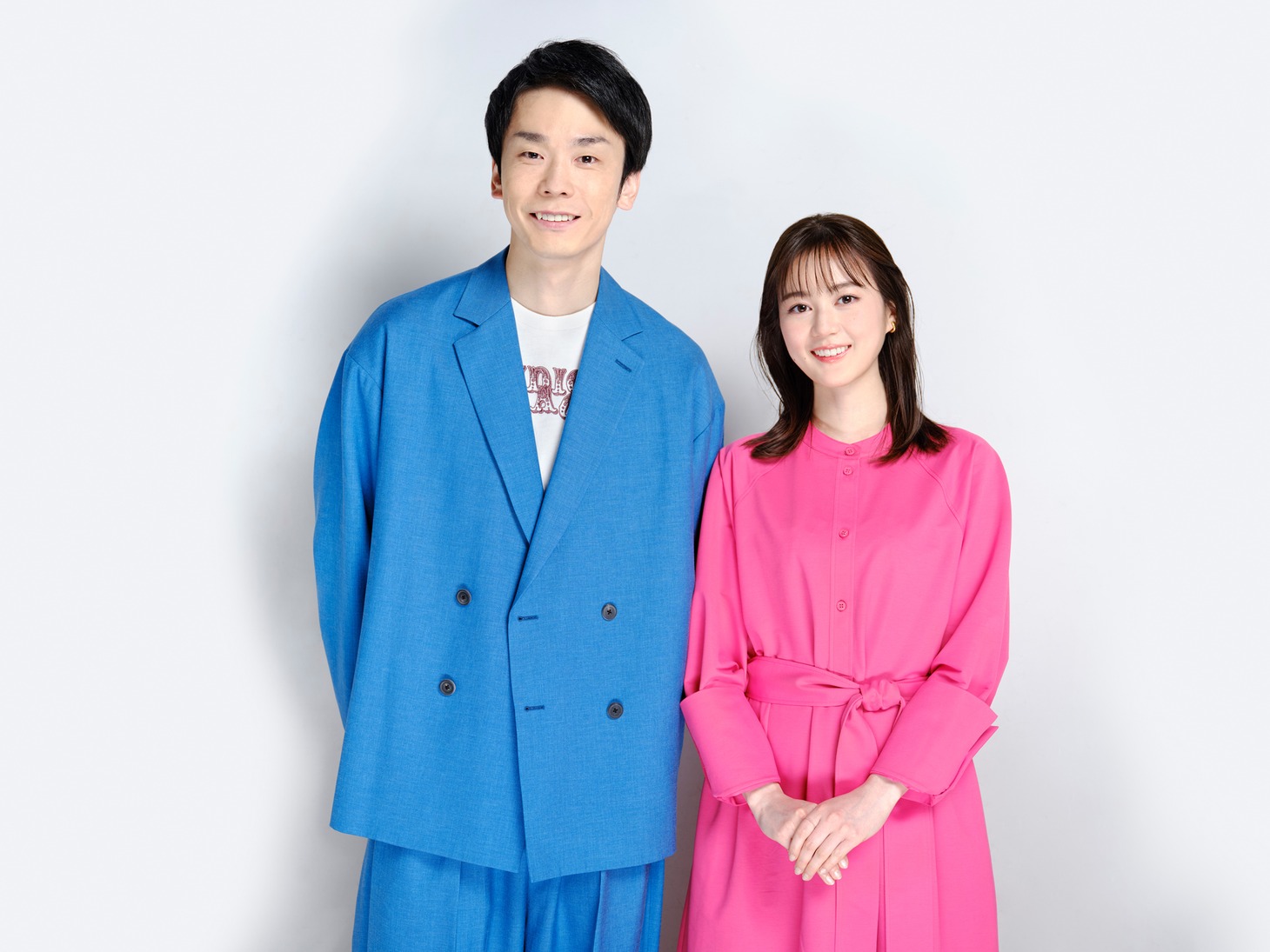 「Venue101」のMCを務めるかまいたち濱家（左）と生田絵梨花（右）。(c)NHK