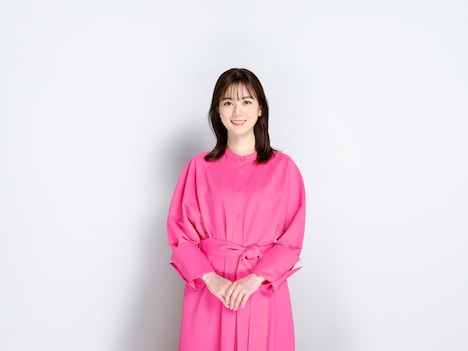 「Venue101」でMCを務める生田絵梨花。(c)NHK