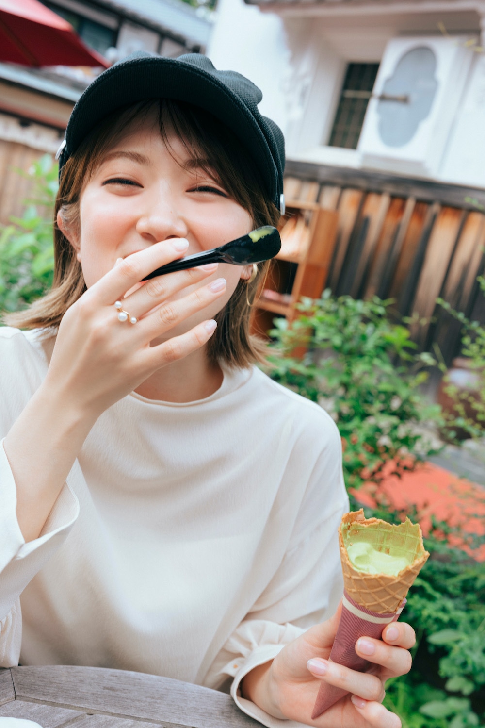 樋口日奈 1st写真集「恋人のように」より。（撮影：前康輔）