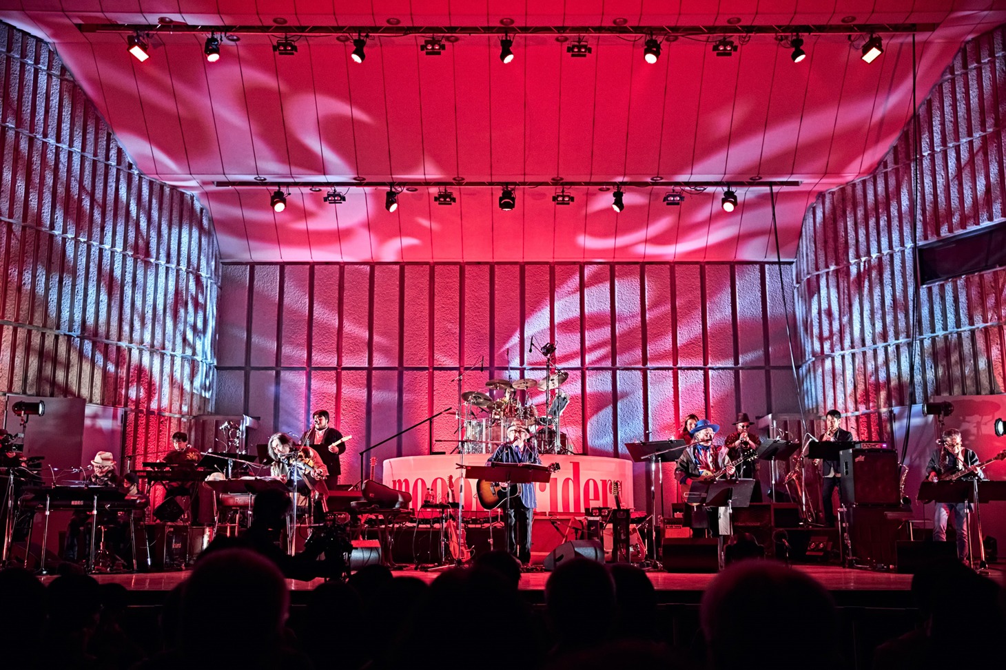 「moonriders LIVE 2022」の様子。