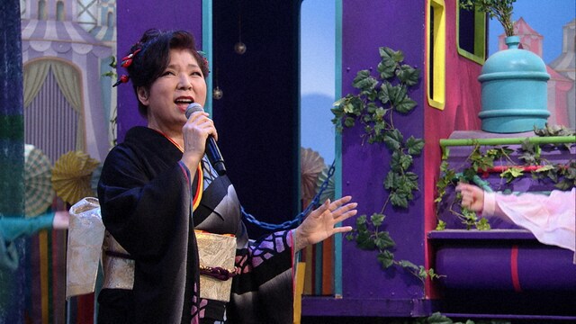 「シャキーン！ザ・ライブ」より、八代亜紀。（写真提供：NHK）