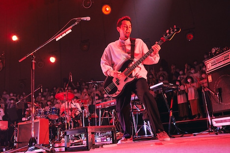 山田貴洋（B, Vo）（撮影：山川哲矢）