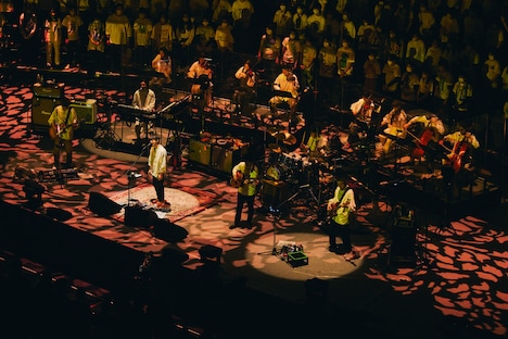 ASIAN KUNG-FU GENERATION「ASIAN KUNG-FU GENERATION 25th Anniversary Tour 2021 Special Concert "More Than a Quarter-Century"」の様子。（撮影：山川哲矢）