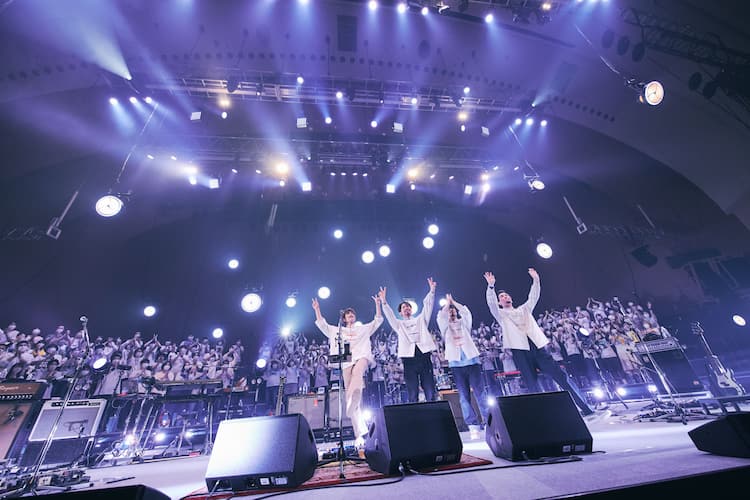 アジカンが剥き出しのバンドサウンドを奏で 音楽を自由に楽しむ姿を体現した25周年ライブ ライブレポート 写真13枚 音楽ナタリー