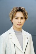 藤巻敦也役の草川拓弥（超特急）。