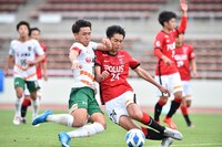 浦和レッズユース vs 青森山田高校サッカー部の様子。