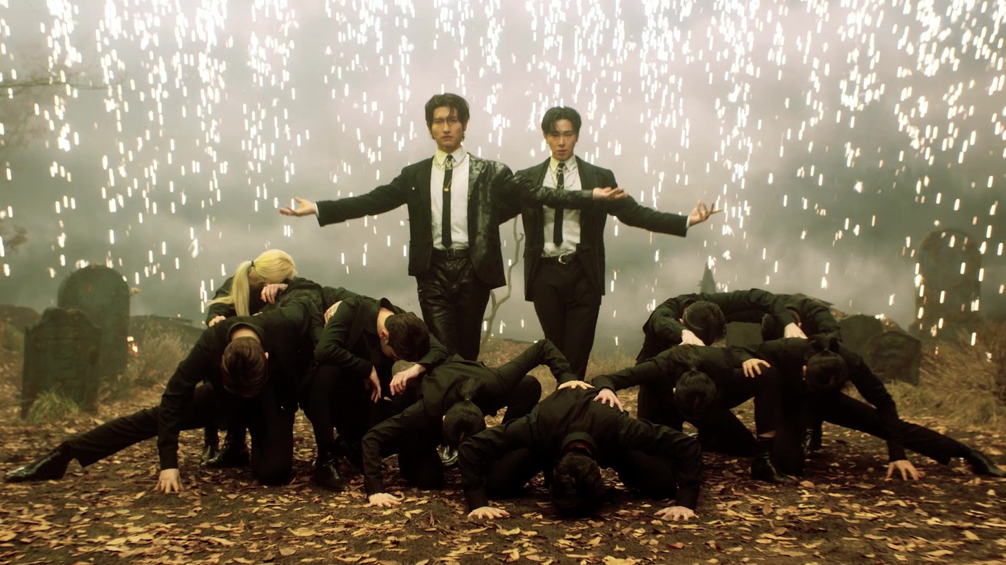 東方神起「Epitaph -for the future-」ミュージックビデオより。