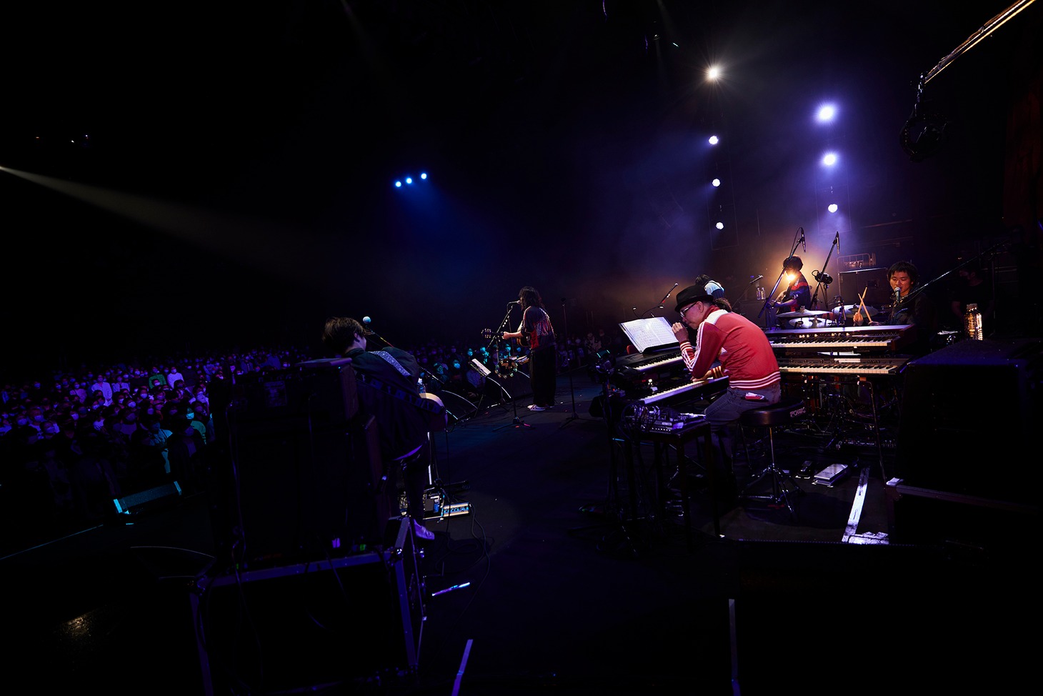「銀杏BOYZアコースティック・ライブツアー2022 『僕たちは世界に帰ることができない☆』」Zepp DiverCity（TOKYO）公演の様子。（撮影：村井香）