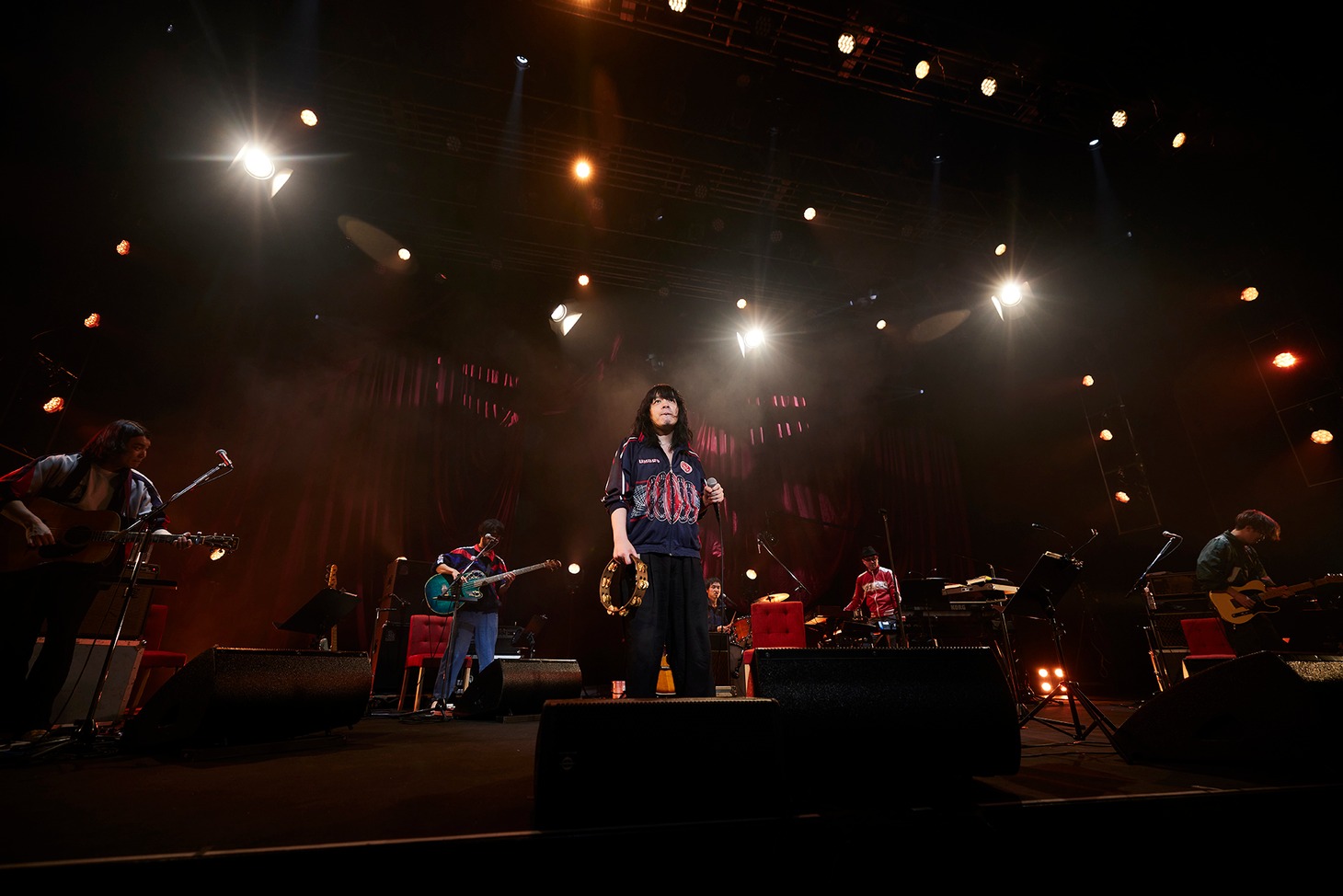 「銀杏BOYZアコースティック・ライブツアー2022 『僕たちは世界に帰ることができない☆』」Zepp DiverCity（TOKYO）公演の様子。（撮影：村井香）