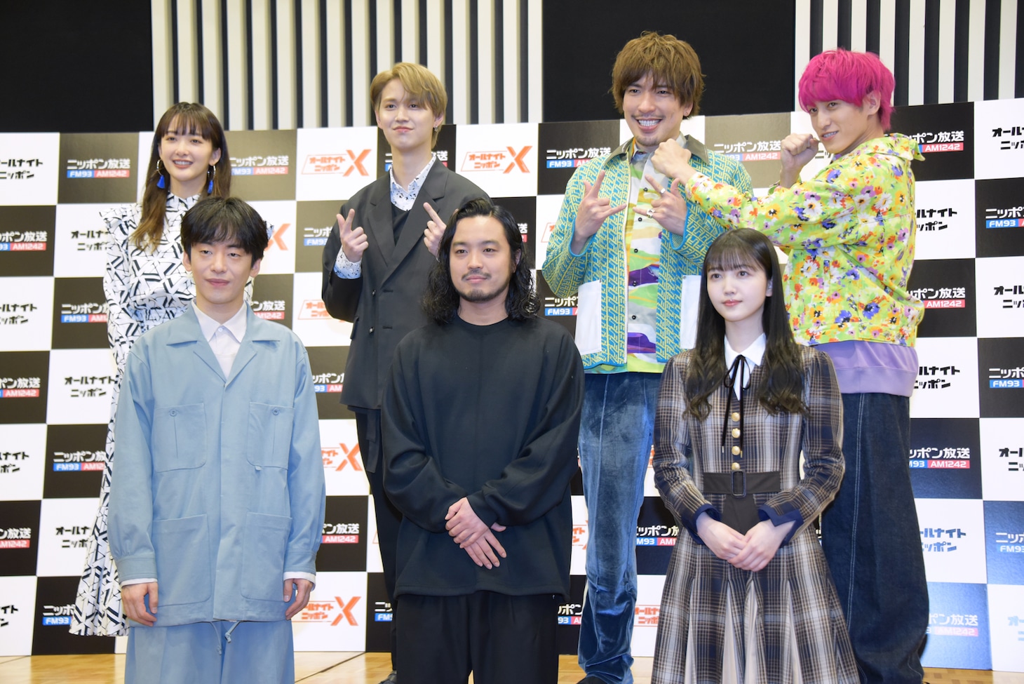 会見の様子。