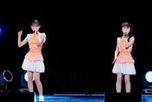 2月にハロプロ研修生に加入した後藤花（左）と前島花凛（右）。