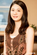 「彼の全てが知りたかった。」で主演を務める小野花梨。