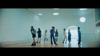 乃木坂46「届かなくたって…」ミュージックビデオより。