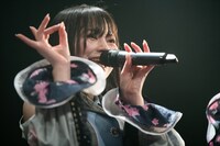 涙ぐむ宇咲（#ババババンビ）。