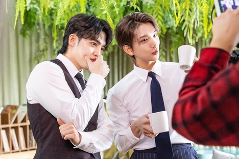 左からS.COUPS、JOSHUA。