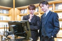 左からSEUNGKWAN、VERNON。