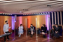 「ももいろクローバーZ × ナタリー 15周年を迎えたナタリーの新しい社歌を作っちゃおう！」の様子。（撮影：はぎひさこ）