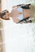 乃木坂46 樋口日奈 1st写真集「恋人のように」紀伊國屋書店特典ポストカードサンプル画像(撮影:前康輔)