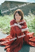乃木坂46 樋口日奈 1st写真集「恋人のように」コーチャンフォー特典ポストカードサンプル画像(撮影:前康輔)