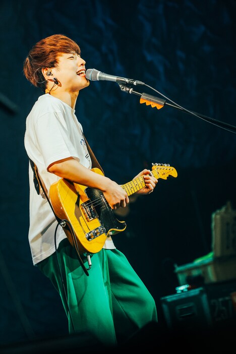 Saucy Dogの石原慎也（Vo, G）。（撮影：白石達也）