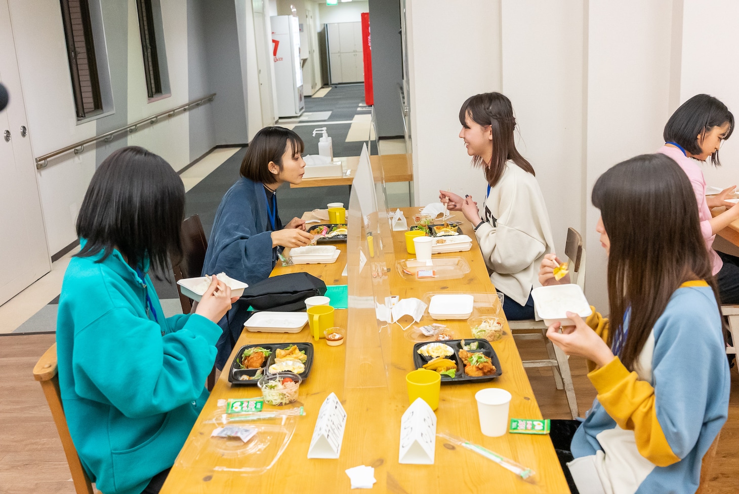 「WACK合同オーディション2022」3月20日夕食の様子。