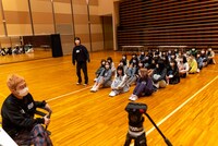 「WACK合同オーディション2022」初日の歌唱審査の様子。