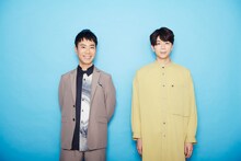 左から藤井隆、西山宏太朗。