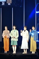 左から小林由依、土生瑞穂、渡邉理佐、山崎天。