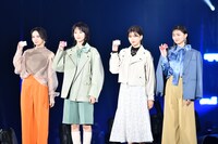 左から小林由依、土生瑞穂、渡邉理佐、山崎天。