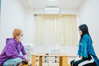 渡辺淳之介（WACK代表）とカナエデーモン。