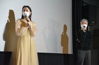 玉井詩織と酒井祐輔監督。