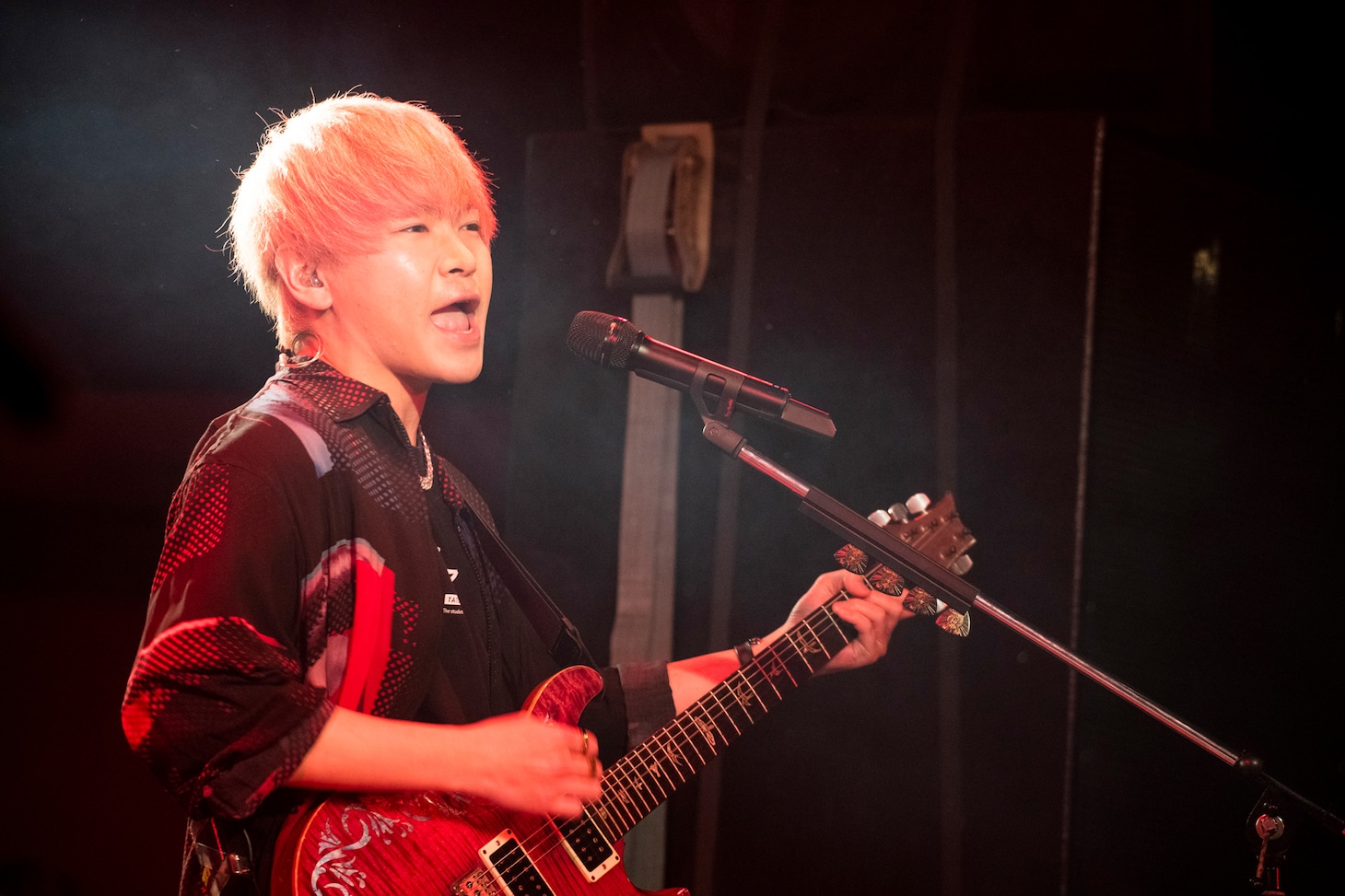 田口達也（G, Cho / Non Stop Rabbit）（Photo by MAYUMI）