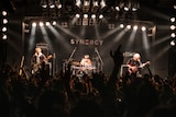 Non Stop Rabbit(Photo by MAYUMI)