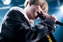 矢野晴人（Vo, B / Non Stop Rabbit）（Photo by MAYUMI）