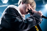 矢野晴人(Vo, B / Non Stop Rabbit)(Photo by MAYUMI)