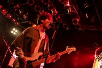 ともやん（B / 夕闇に誘いし漆黒の天使達）（Photo by MAYUMI）