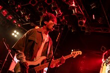 ともやん（B / 夕闇に誘いし漆黒の天使達）（Photo by MAYUMI）