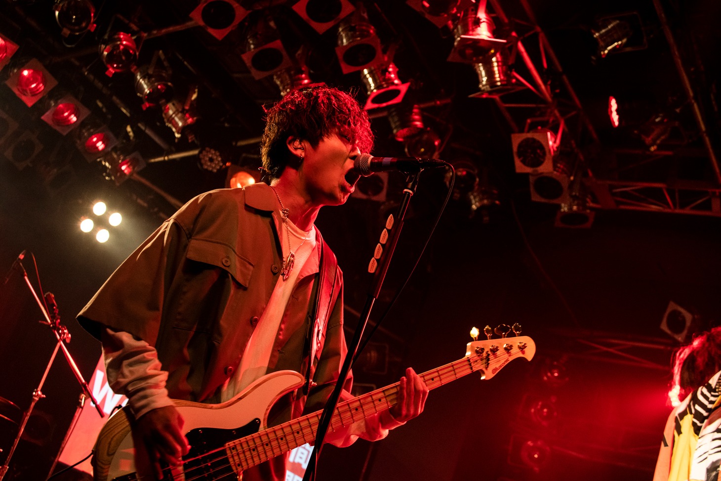 ともやん（B / 夕闇に誘いし漆黒の天使達）（Photo by MAYUMI）