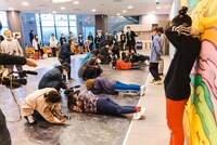 「WACK合同オーディション2022」3日目より脱落者救済プランク対決の様子。