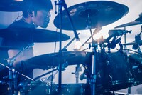 かみじょうちひろ（Dr）（撮影：西槇太一）