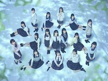 STU48 (c)STU/KINGRECORDS