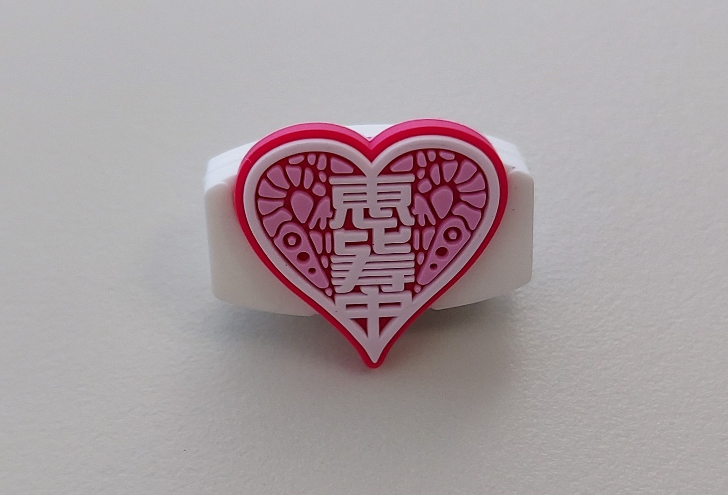 「adidas Originals MACARON PACK」購入者プレゼントのシューアクセサリー。